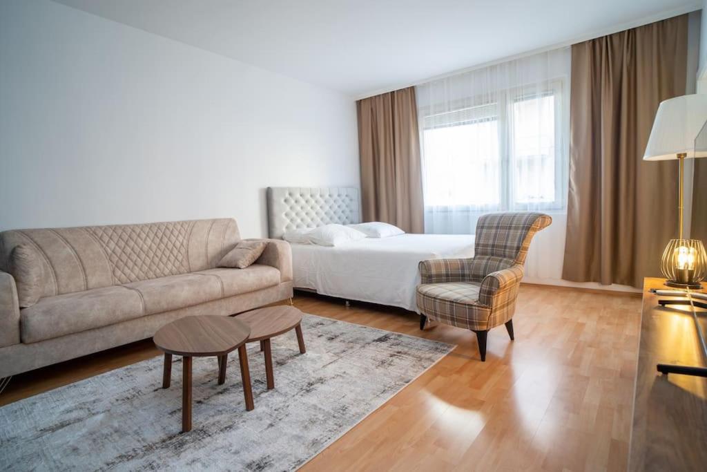 Next To City Center Cozy Apartment Wien Ngoại thất bức ảnh